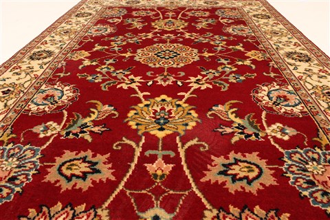 Isfahan Beige Hand Knotted 28 X 41 Area Rug 250-28975 Image 4