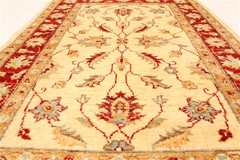 Pishavar Beige Hand Knotted 29 X 40 Area Rug 250-28982 Image 4