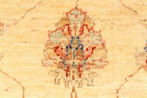 Pishavar Beige Hand Knotted 26 X 45 Area Rug 250-28984 Image 2