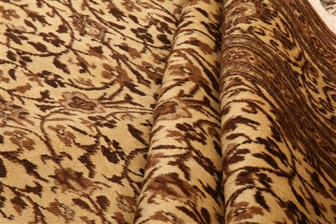 Tabriz Brown Hand Knotted 85 X 121 Area Rug 100-28985 Image 4
