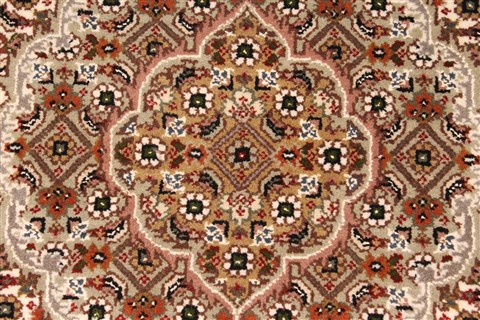 Mahi Beige Hand Knotted 28 X 42 Area Rug 250-28997 Image 2