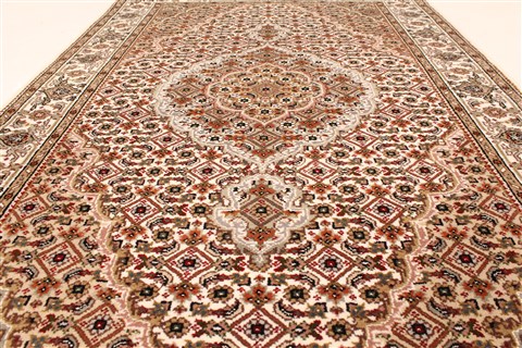 Mahi Beige Hand Knotted 28 X 42 Area Rug 250-28997 Image 4