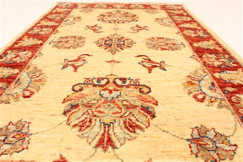 Pishavar Beige Hand Knotted 28 X 43 Area Rug 250-28999 Image 4