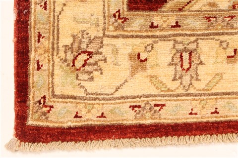 Pishavar Beige Hand Knotted 29 X 42 Area Rug 250-29011 Image 6