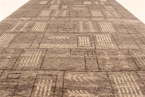 Gabbeh Grey Hand Knotted 26 X 311 Area Rug 250-29015 Image 3