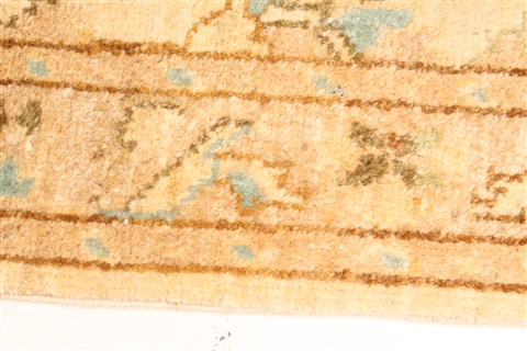 Pishavar Beige Hand Knotted 28 X 44 Area Rug 250-29016 Image 3