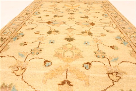 Pishavar Beige Hand Knotted 28 X 44 Area Rug 250-29016 Image 4