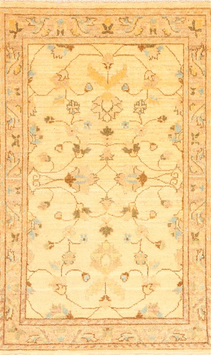 Pishavar Beige Hand Knotted 28 X 44 Area Rug 250-29016 Image 0