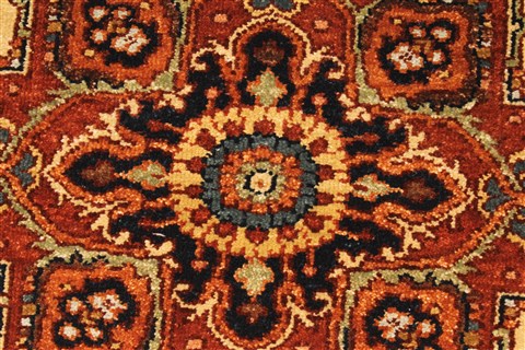 Serapi Beige Hand Knotted 26 X 40 Area Rug 250-29020 Image 7