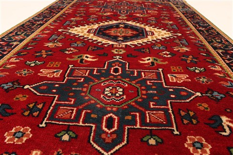 Karajeh Red Hand Knotted 26 X 40 Area Rug 250-29058 Image 4