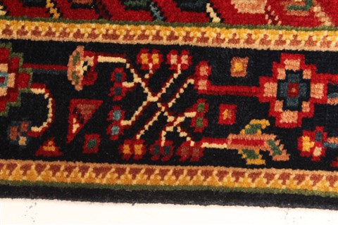 Karajeh Red Hand Knotted 26 X 41 Area Rug 250-29059 Image 3