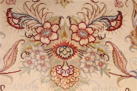 Tabriz Beige Round Hand Knotted 69 X 69 Area Rug 254-29100 Image 3