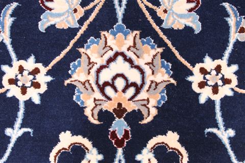 Nain Beige Hand Knotted 68 X 96 Area Rug 254-29108 Image 3