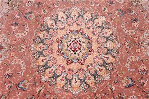 Tabriz Green Hand Knotted 68 X 104 Area Rug 254-29109 Image 2