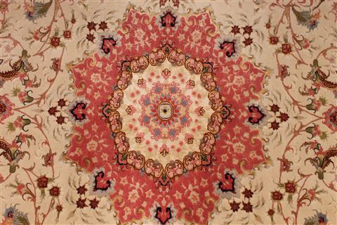 Tabriz Green Hand Knotted 66 X 100 Area Rug 254-29121 Image 6