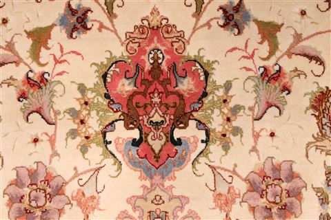 Tabriz Green Hand Knotted 66 X 100 Area Rug 254-29121 Image 9