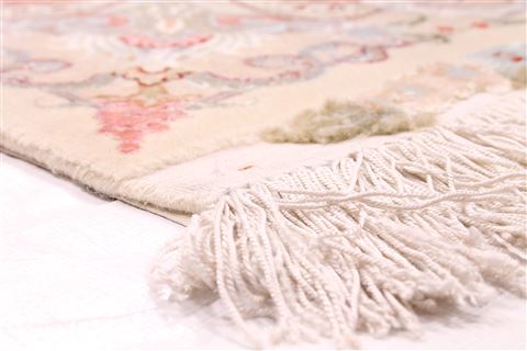 Tabriz Purple Hand Knotted 66 X 100 Area Rug 254-29123 Image 4