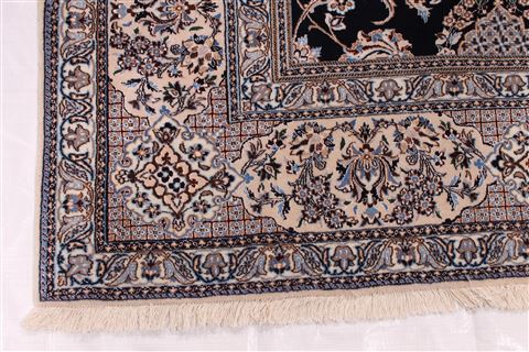 Nain Beige Hand Knotted 68 X 910 Area Rug 254-29128 Image 5