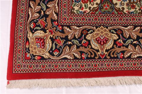 Qum Beige Hand Knotted 68 X 102 Area Rug 254-29129 Image 4