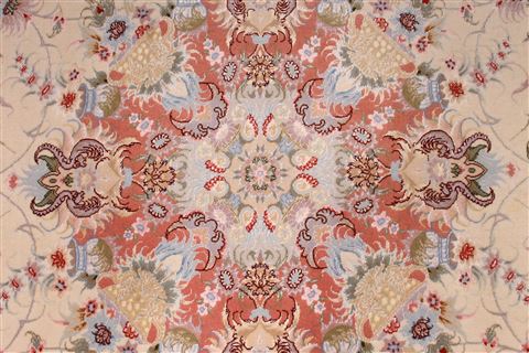 Tabriz Purple Hand Knotted 67 X 100 Area Rug 254-29131 Image 6