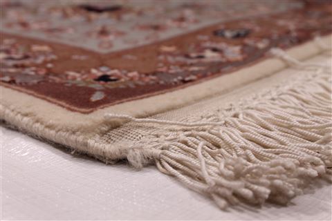 Tabriz Beige Hand Knotted 68 X 101 Area Rug 254-29160 Image 4
