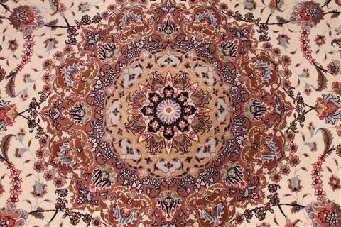 Tabriz Beige Hand Knotted 68 X 101 Area Rug 254-29160 Image 6