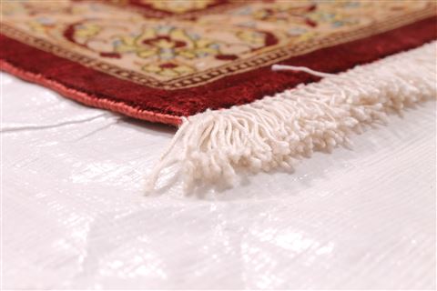 Qum Red Hand Knotted 67 X 100 Area Rug 254-29161 Image 6