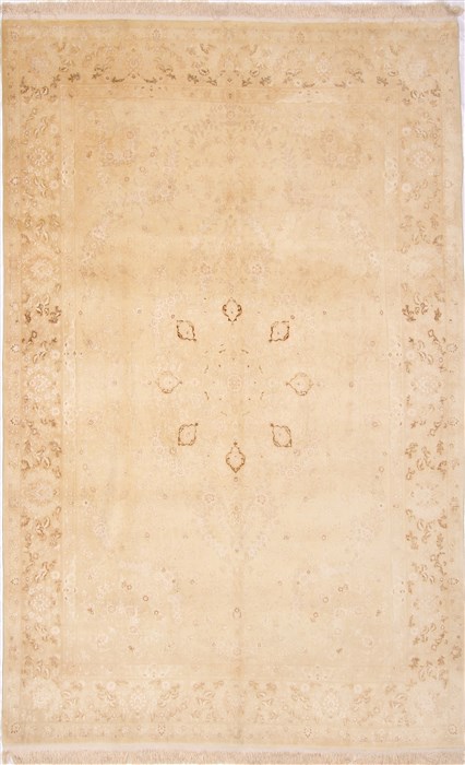Tabriz Beige Hand Knotted 66 X 101 Area Rug 254-29162 Image 0