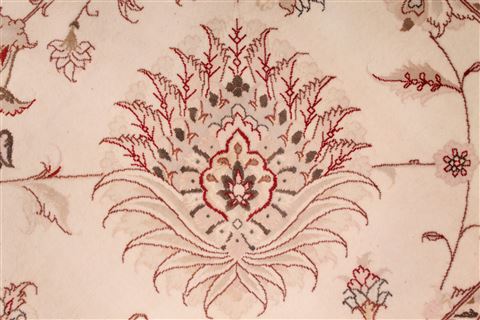 Tabriz Beige Hand Knotted 118 X 168 Area Rug 254-29165 Image 2