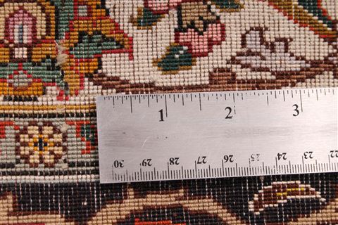 Tabriz Beige Hand Knotted 98 X 134 Area Rug 254-29180 Image 3