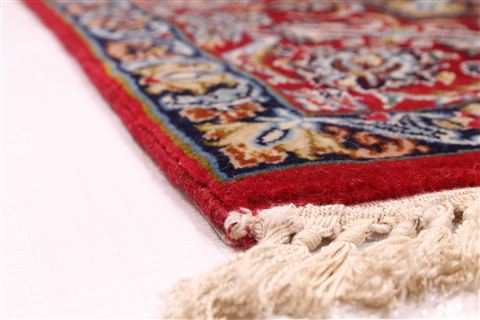 Isfahan Red Hand Knotted 37 X 57 Area Rug 254-29209 Image 6