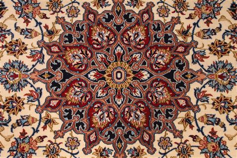 Isfahan Red Hand Knotted 37 X 57 Area Rug 254-29209 Image 8