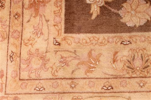 Tabriz Beige Hand Knotted 98 X 131 Area Rug 254-29213 Image 1