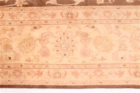 Tabriz Beige Hand Knotted 98 X 131 Area Rug 254-29213 Image 7