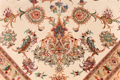 Tabriz Beige Hand Knotted 83 X 118 Area Rug 254-29224 Image 1