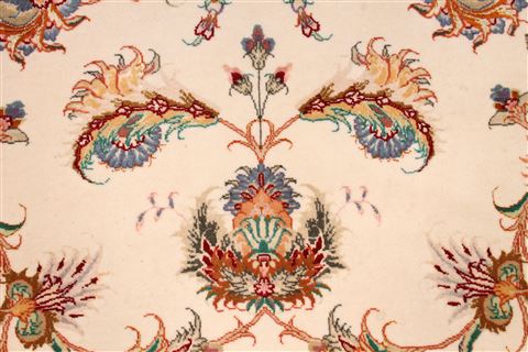Tabriz Beige Hand Knotted 83 X 118 Area Rug 254-29224 Image 2