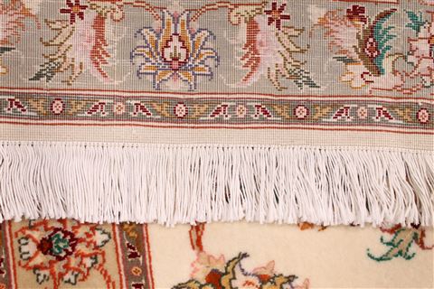 Tabriz Beige Hand Knotted 83 X 118 Area Rug 254-29224 Image 3
