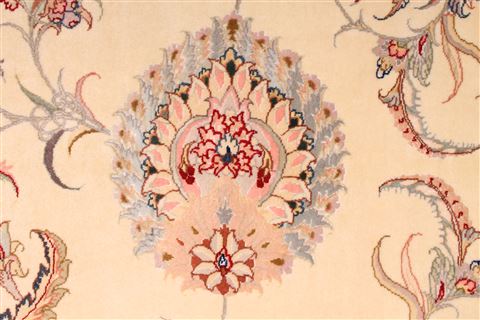 Tabriz Beige Hand Knotted 84 X 117 Area Rug 254-29225 Image 2