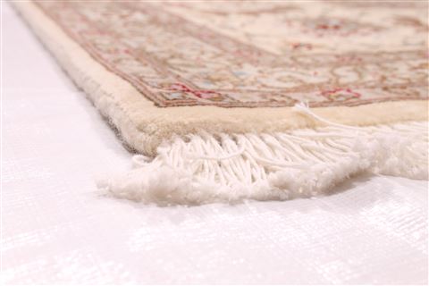 Tabriz Beige Hand Knotted 86 X 119 Area Rug 254-29227 Image 4