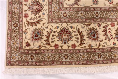Tabriz Beige Hand Knotted 86 X 119 Area Rug 254-29227 Image 5