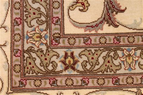 Tabriz Beige Hand Knotted 86 X 119 Area Rug 254-29227 Image 8