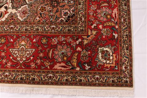 Tabriz Beige Hand Knotted 80 X 116 Area Rug 254-29236 Image 5
