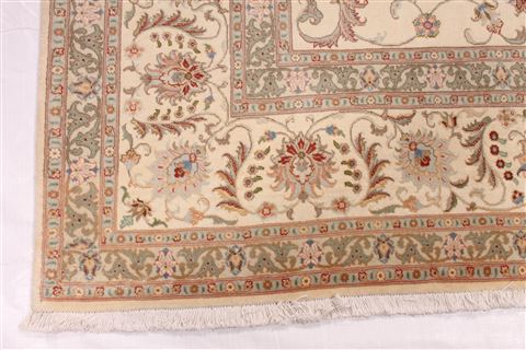 Tabriz Green Hand Knotted 82 X 113 Area Rug 254-29239 Image 7