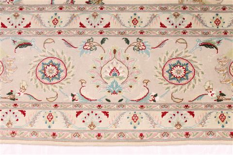 Tabriz Beige Hand Knotted 83 X 118 Area Rug 254-29240 Image 7