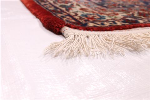 Isfahan Red Hand Knotted 85 X 122 Area Rug 254-29241 Image 4
