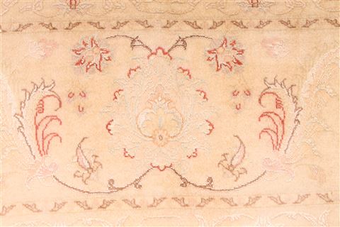 Tabriz Beige Hand Knotted 84 X 124 Area Rug 254-29242 Image 2