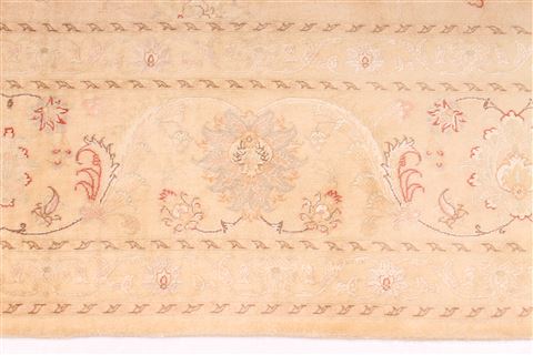 Tabriz Beige Hand Knotted 84 X 124 Area Rug 254-29242 Image 8