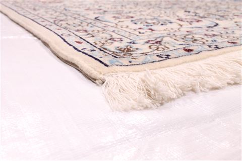 Nain Beige Hand Knotted 83 X 118 Area Rug 254-29246 Image 4