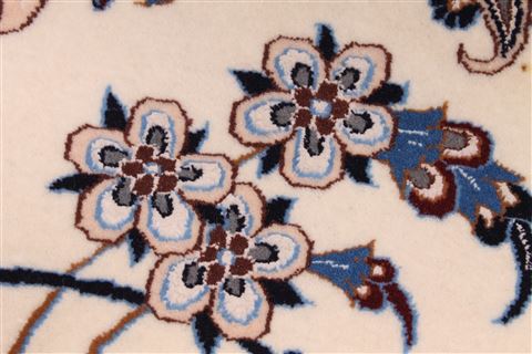 Nain White Hand Knotted 84 X 116 Area Rug 254-29249 Image 2