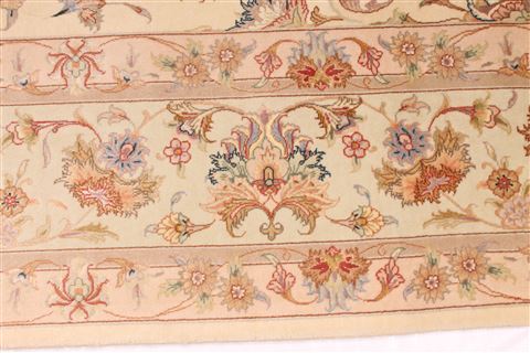 Tabriz Beige Hand Knotted 84 X 120 Area Rug 254-29254 Image 8